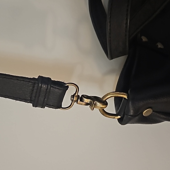 ASPEN Large Black Leather Satchel Crossbody Bag - Picture 8 of 16